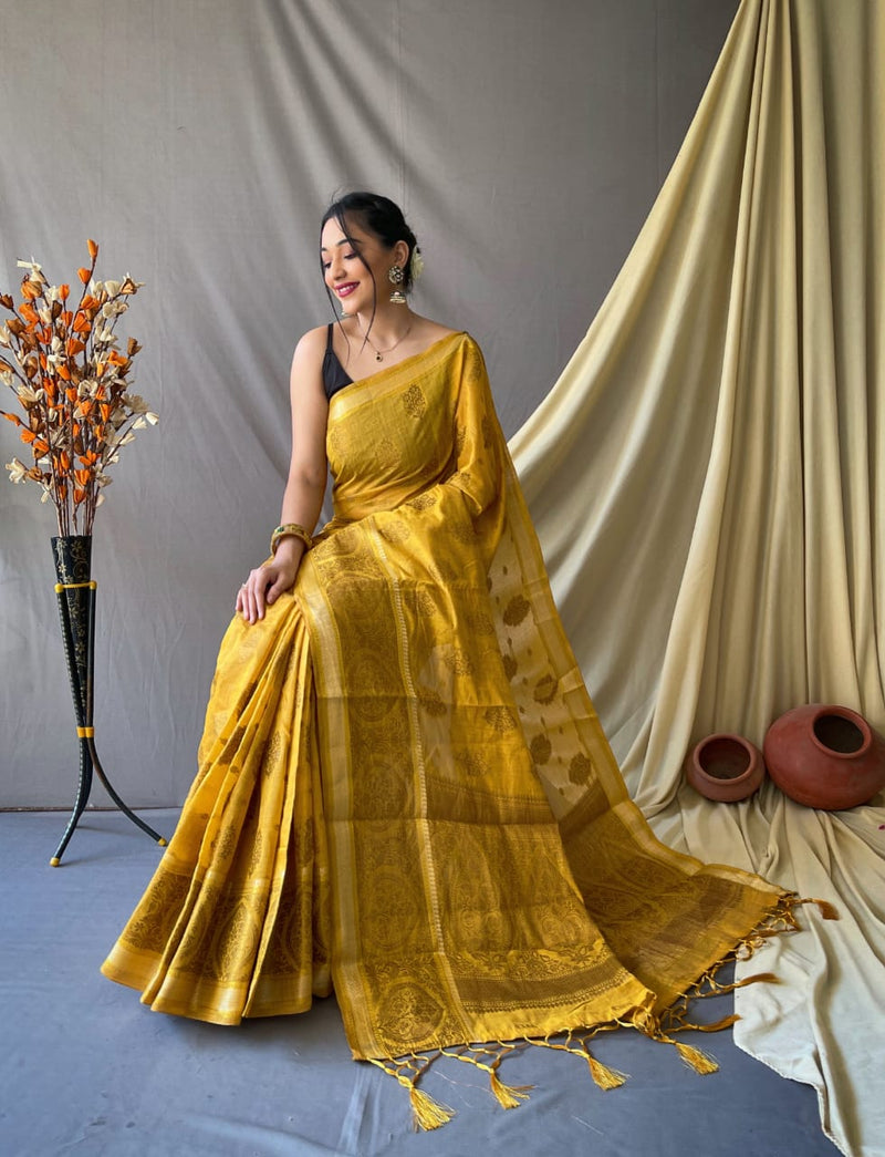 Cotton Sarees with Gold Zari Weaving Border having Beautiful Motifs all over. Rich Weaving Gold Zari Pallu Paired with Brocade Weaving Blouse.