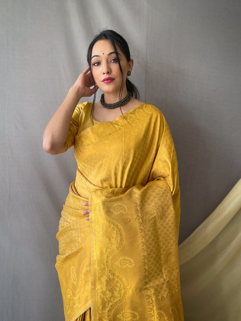 This beautiful Kanjeevaram Silk is having original pure zari woven motif weaves all over the body of the saree, having gold zari woven broad border and crafted with elegant Pallu.