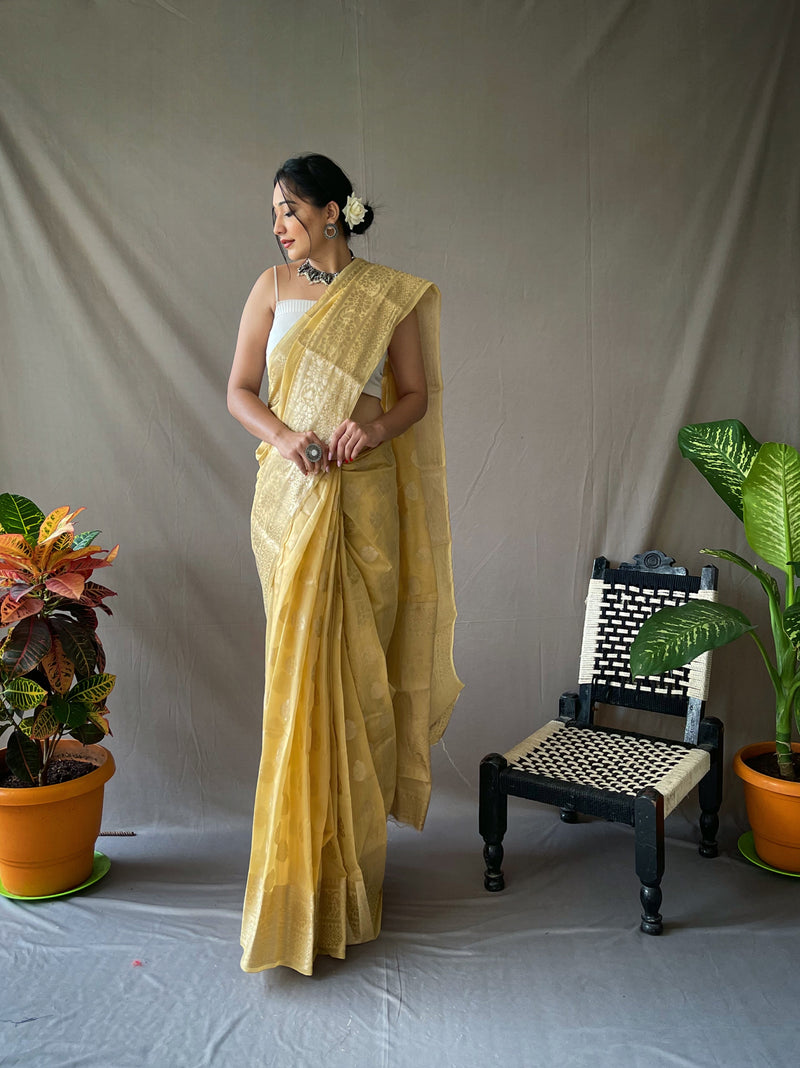 LINEN WEAVING SILK SAREES WITH GOLD ZARI WEAVING MOTIFS ALL OVER HAVING RICH WEAVING PALLU PAIRED WITH UNSTITCHED BROCADE BLOUSE.